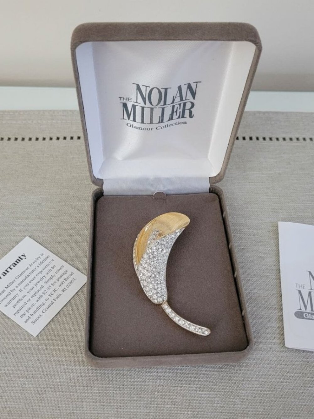 Nolan Miller Glamour Collection Crystal Calla Lily Brooch Pin w/ Box & COA